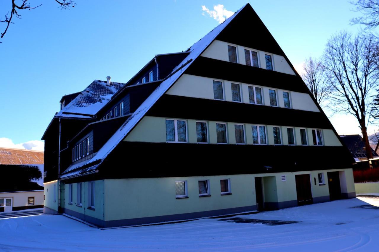 Schwarzes Ross Hotel & Restaurant Oberwiesenthal Buitenkant foto