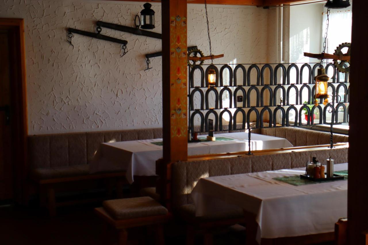 Schwarzes Ross Hotel & Restaurant Oberwiesenthal Buitenkant foto